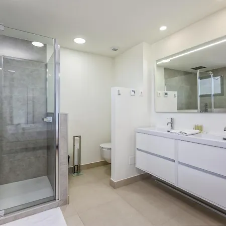 Apartment Vivi Homes - The One Pool, Sauna, Gym & Terrace *