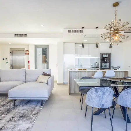 Vivi Homes - The One Pool, Sauna, Gym & Terrace *