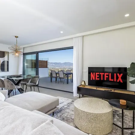 Apartment Vivi Homes - The One Pool, Sauna, Gym & Terrace *